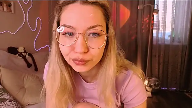 Lilo Sims online show from 4, 2, 2026