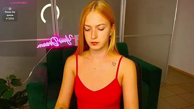 MirandaMayers online show from 26, 9, 2025