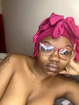 YummyMelanin117 online show from 15, 11, 2025