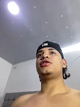 Snapshot of samxx_muscle chatting on 22, 2, 2026 samxx muscle online show from 22, 2, 2026