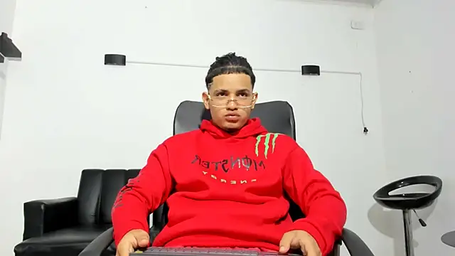 Snapshot of samxx_muscle chatting on 30, 3, 2026 samxx muscle online show from 30, 3, 2026