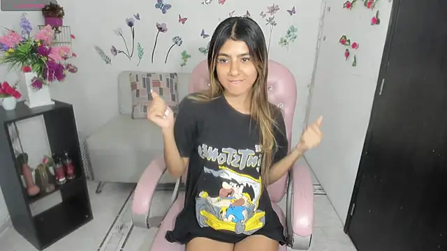 kitty girl   online show from 9, 11, 2025