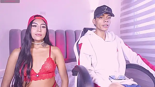 Snapshot of candyandmarilyn chatting on 23, 3, 2026 candyandmarilyn online show from 23, 3, 2026