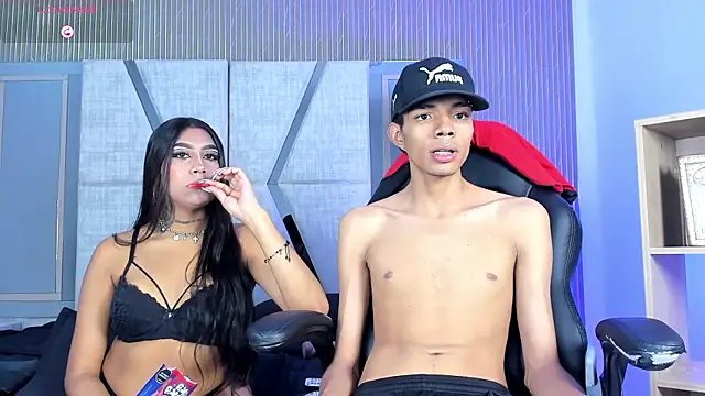 Snapshot of candyandmarilyn chatting on 3, 4, 2026 candyandmarilyn online show from 3, 4, 2026