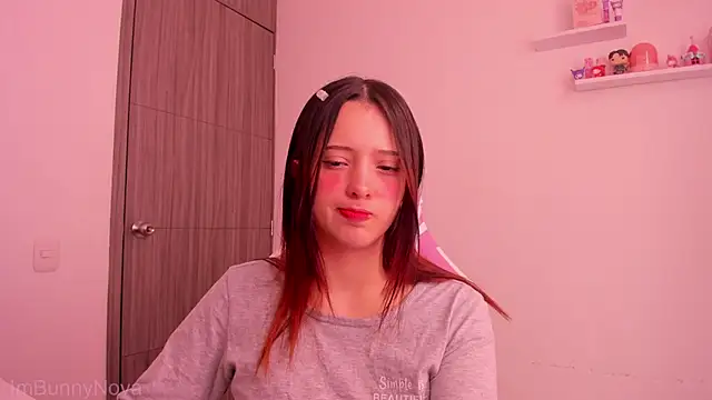 Snapshot of ImBunnyNova chatting on 8, 5, 2026 ImBunnyNova online show from 8, 5, 2026
