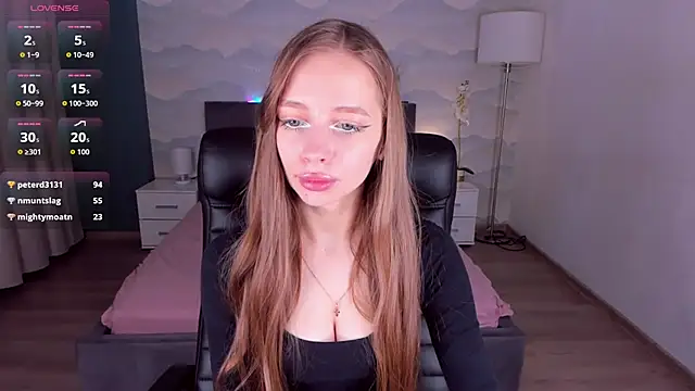 Amy Waynee online show from 5, 12, 2025