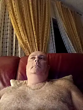 Alexis Bull online show from 13, 9, 2025