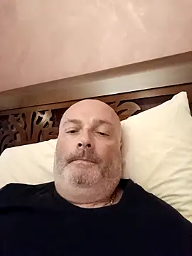 Alexis Bull online show from 20, 9, 2025