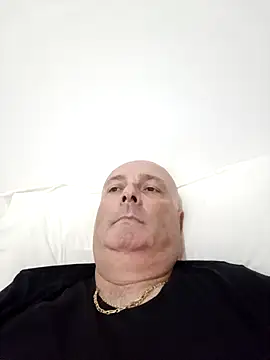 Alexis Bull online show from 22, 9, 2025