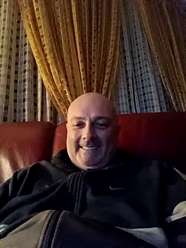 Alexis Bull online show from 22, 10, 2025