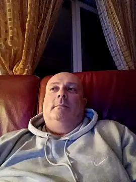 Alexis Bull online show from 17, 3, 2026