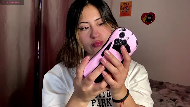 emma  bell  online show from 29, 9, 2025