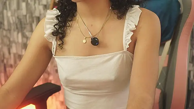 Snapshot of bonniie_98_ chatting on 15, 5, 2026 bonniie 98 online show from 15, 5, 2026