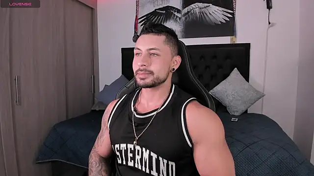 Snapshot of santi_aesthetic chatting on 22, 9, 2025 santi aesthetic online show from 22, 9, 2025