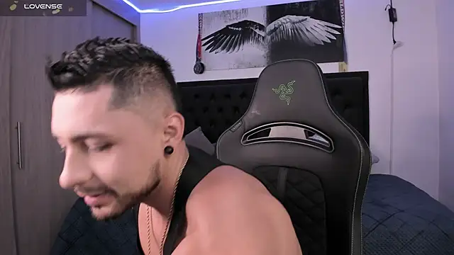 Snapshot of santi_aesthetic chatting on 29, 9, 2025 santi aesthetic online show from 29, 9, 2025