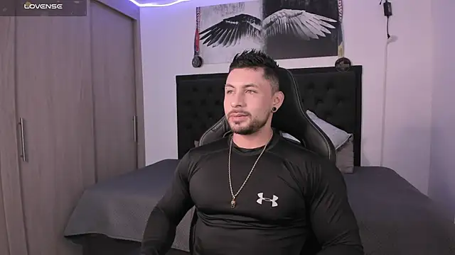 Snapshot of santi_aesthetic chatting on 24, 10, 2025 santi aesthetic online show from 24, 10, 2025