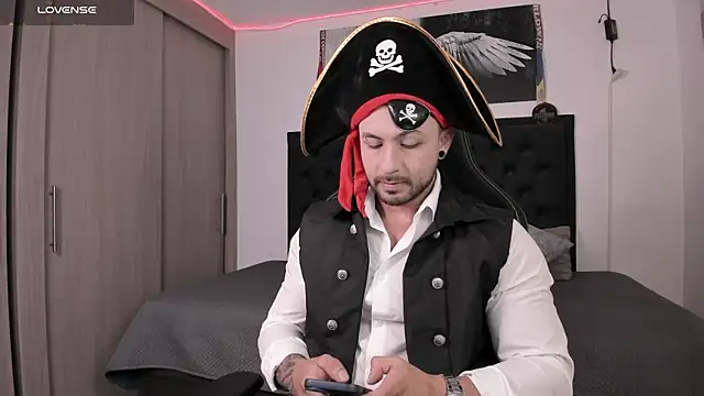 santi aesthetic online show from 1, 11, 2025