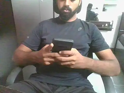 lovelyakash69 online show from 10, 9, 2025