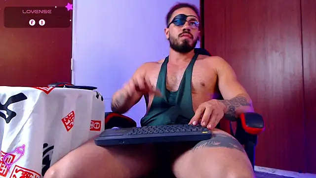 Snapshot of pirata_fitness chatting on 11, 11, 2025 pirata fitness online show from 11, 11, 2025