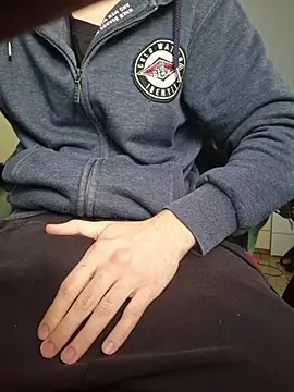 Snapshot of tipetto06 chatting on 3, 11, 2025 tipetto06 online show from 3, 11, 2025