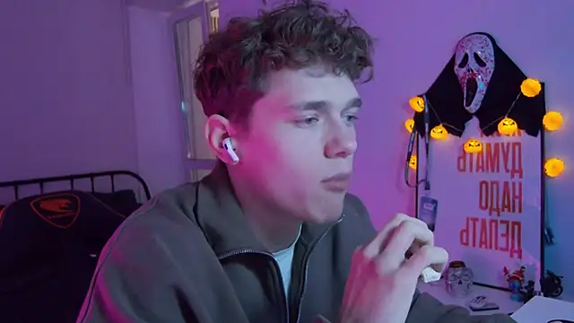 DanyDavis online show from 30, 10, 2025