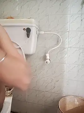 Snapshot of Desi_Bhabi_01 chatting on 9, 10, 2025 Desi Bhabi 01 online show from 9, 10, 2025