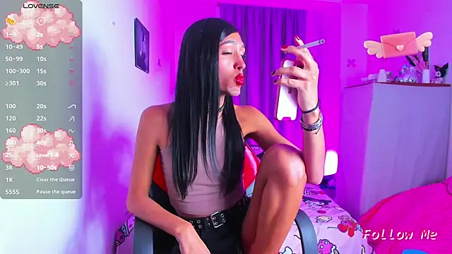 Snapshot of SkylerBennet chatting on 21, 10, 2025 SkylerBennet online show from 21, 10, 2025