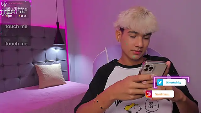 OliverTwinky online show from 2, 10, 2025