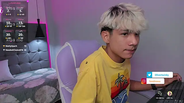 OliverTwinky online show from 5, 11, 2025