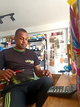 Snapshot of elnegro707070 chatting on 30, 9, 2025 elnegro707070 online show from 30, 9, 2025