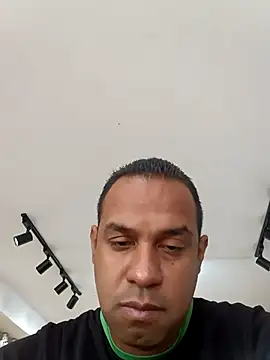 Snapshot of elnegro707070 chatting on 7, 10, 2025 elnegro707070 online show from 7, 10, 2025