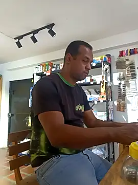 Snapshot of elnegro707070 chatting on 22, 10, 2025 elnegro707070 online show from 22, 10, 2025