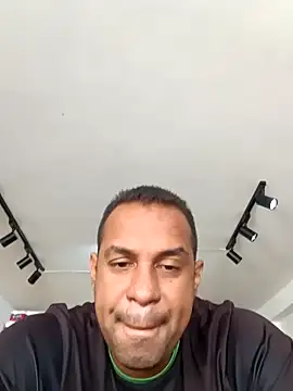 Snapshot of elnegro707070 chatting on 16, 11, 2025 elnegro707070 online show from 16, 11, 2025