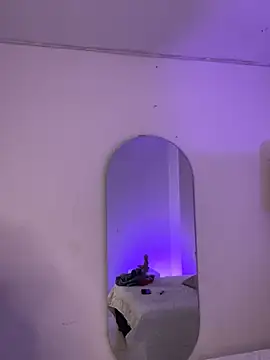 Kariina  69 online show from 10, 4, 2026