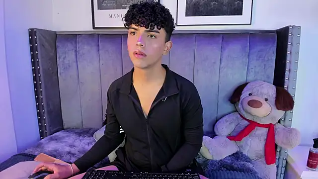 Snapshot of Niick_Twink chatting on 8, 10, 2025 Niick Twink online show from 8, 10, 2025