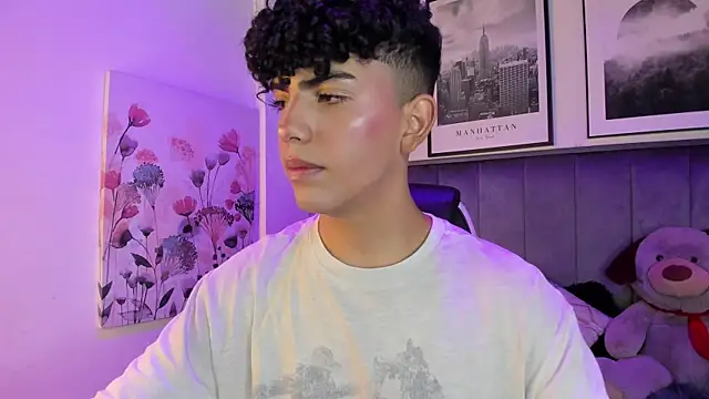 Snapshot of Niick_Twink chatting on 15, 10, 2025 Niick Twink online show from 15, 10, 2025