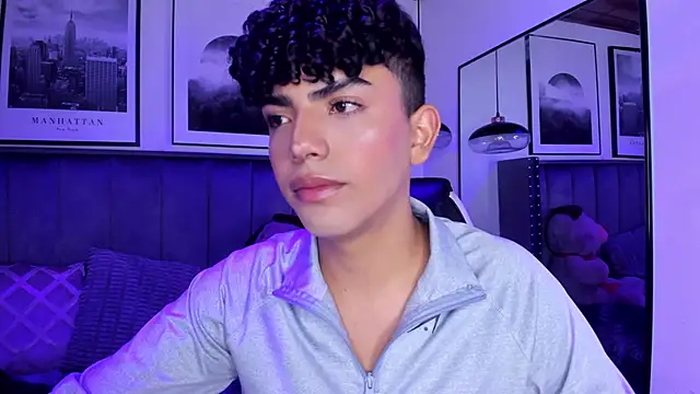 Snapshot of Niick_Twink chatting on 21, 10, 2025 Niick Twink online show from 21, 10, 2025