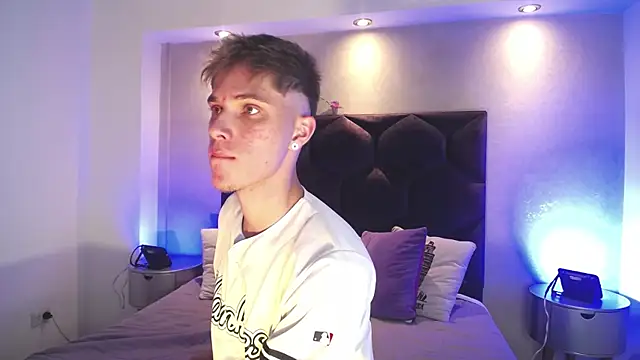 Snapshot of Robbin_Blaze chatting on 15, 1, 2026 Robbin Blaze online show from 15, 1, 2026