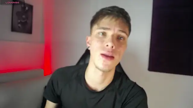 Snapshot of Robbin_Blaze chatting on 5, 2, 2026 Robbin Blaze online show from 5, 2, 2026