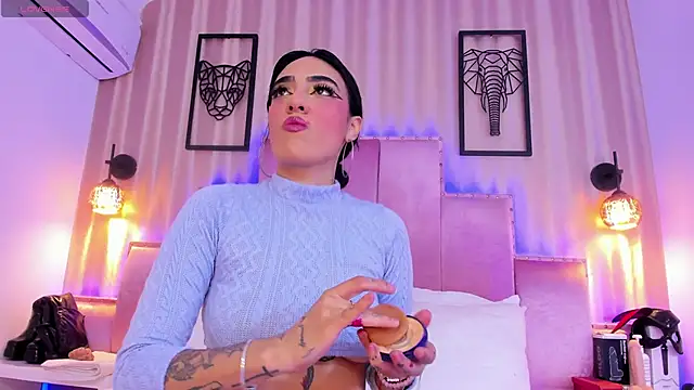 Snapshot of SamanthaAdele chatting on 16, 11, 2025 SamanthaAdele online show from 16, 11, 2025