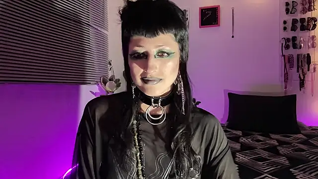 ELENA UMBRA online show from 7, 2, 2026