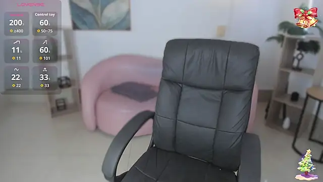 kylie soraya online show from 4, 12, 2025