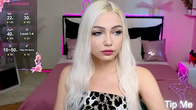 LinaLirian online show from 24, 9, 2025