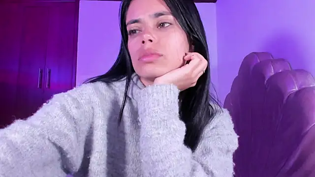 BellaSun  online show from 3, 10, 2025