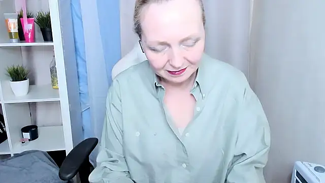 Snapshot of Karen_Villis chatting on 5, 2, 2026 Karen Villis online show from 5, 2, 2026