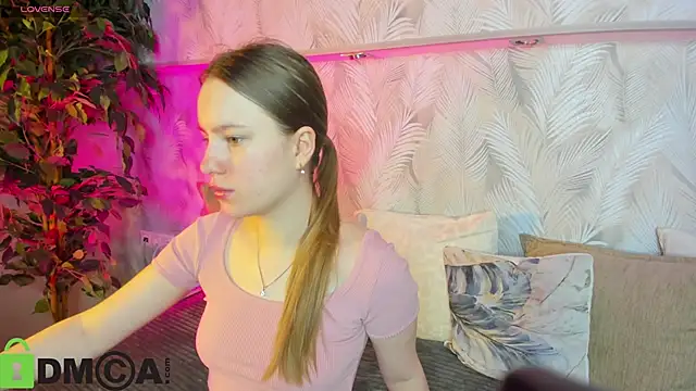 Candy Cansew online show from 30, 9, 2025