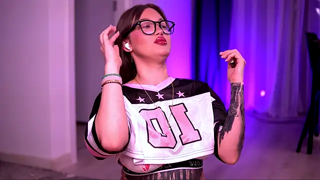 AryaDeluna online show from 2, 10, 2025