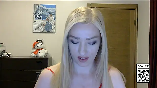 Wild Silk Desire online show from 17, 11, 2025