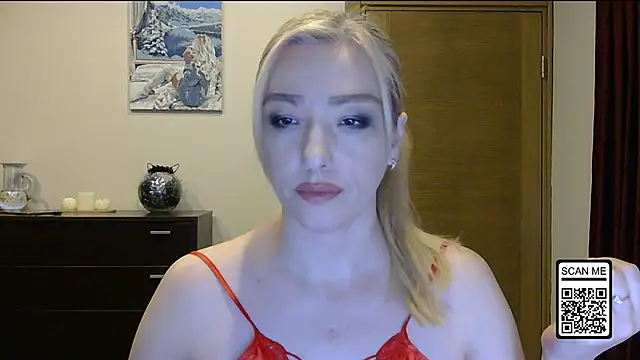 Snapshot of Wild_Silk_Desire chatting on 2, 2, 2026 Wild Silk Desire online show from 2, 2, 2026