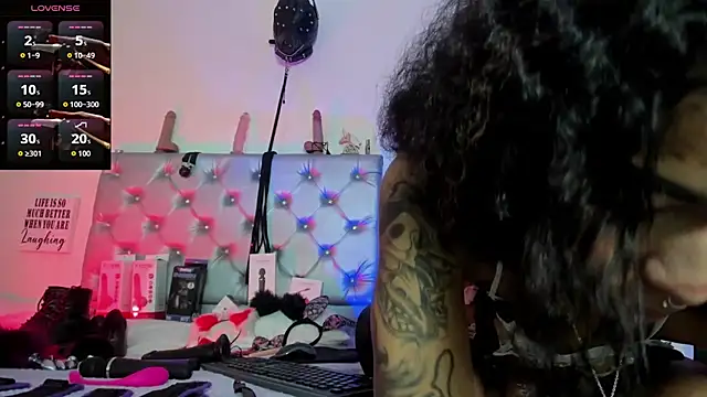 Snapshot of gisell_taylor18 chatting on 9, 5, 2026 gisell taylor18 online show from 9, 5, 2026